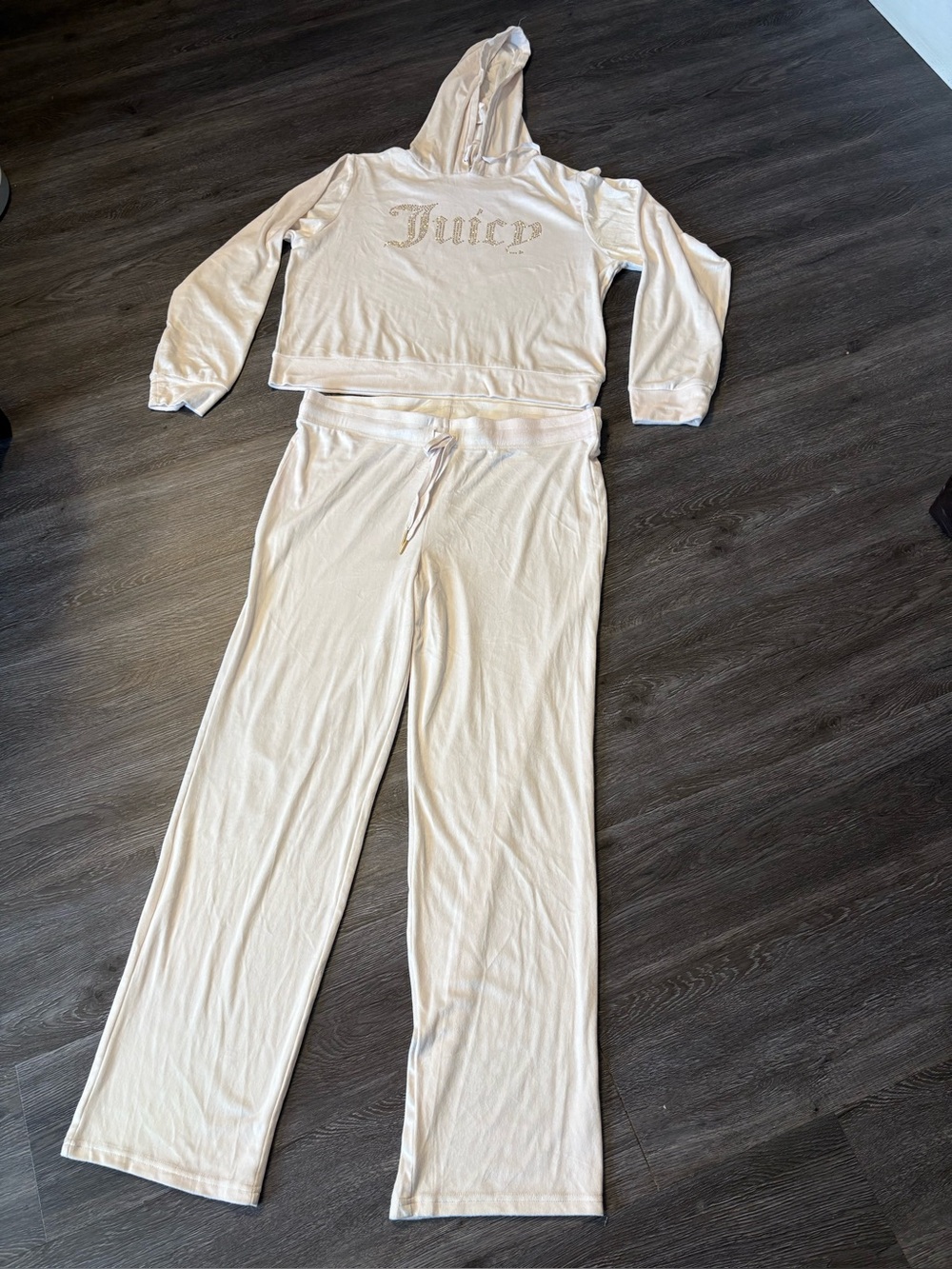 Juicy Couture Velour Bling beige and gold
Tracksuit Set sleepwear Size Size XL